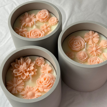 Load image into Gallery viewer, Light Grey Floral Candle
