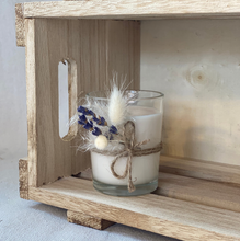 Load image into Gallery viewer, Wedding Favour - Candle with Dried Flowers
